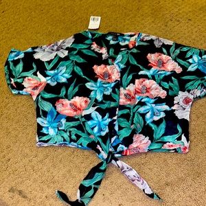 100 percent polyester woven top